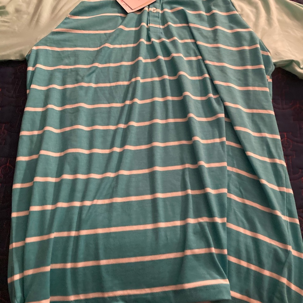 NWT Lularoe long sleeve Mark (unisex) size medium